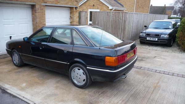 Before rear spoiler fitted